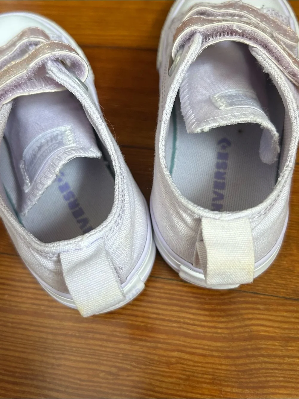 Converse Girl’s Light Lavender Glitter Velcro Sneakers - Toddler Size 7